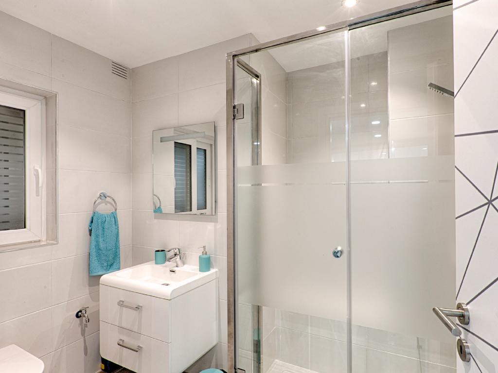 Designer Finished Maisonette With Pool Mellieħa Buitenkant foto